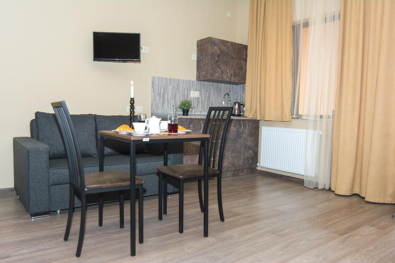 Hotel Nabadi Тбилиси Екстериор снимка