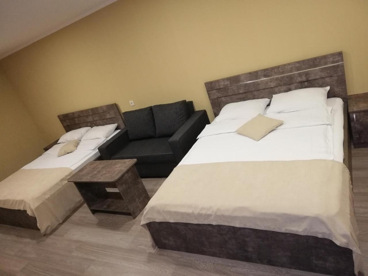 Hotel Nabadi Тбилиси Екстериор снимка