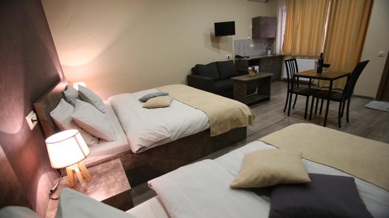 Hotel Nabadi Тбилиси Екстериор снимка