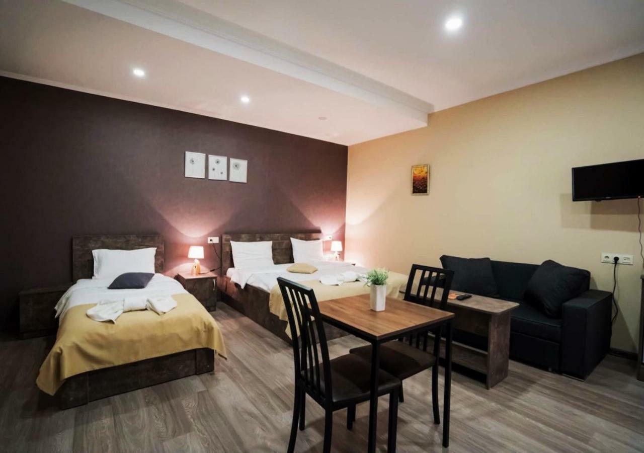 Hotel Nabadi Тбилиси Екстериор снимка