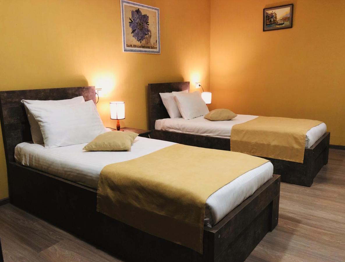 Hotel Nabadi Тбилиси Екстериор снимка